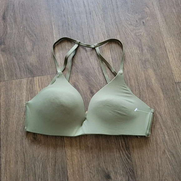 Vince Camuto Other - NWOT Vince Camuto Swim Olive Green Bikini Top Size M